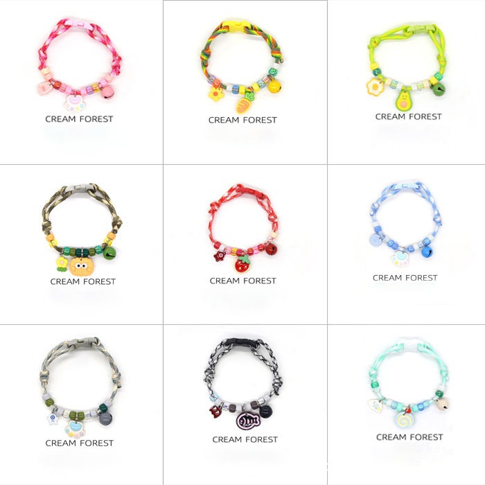 แมวและสุนัขปลอกคอสร้อยคอคอแหวนระฆังรอยเท้าน่ารักระฆังที่เรียบง่ายที่มีสีสันปรับปก