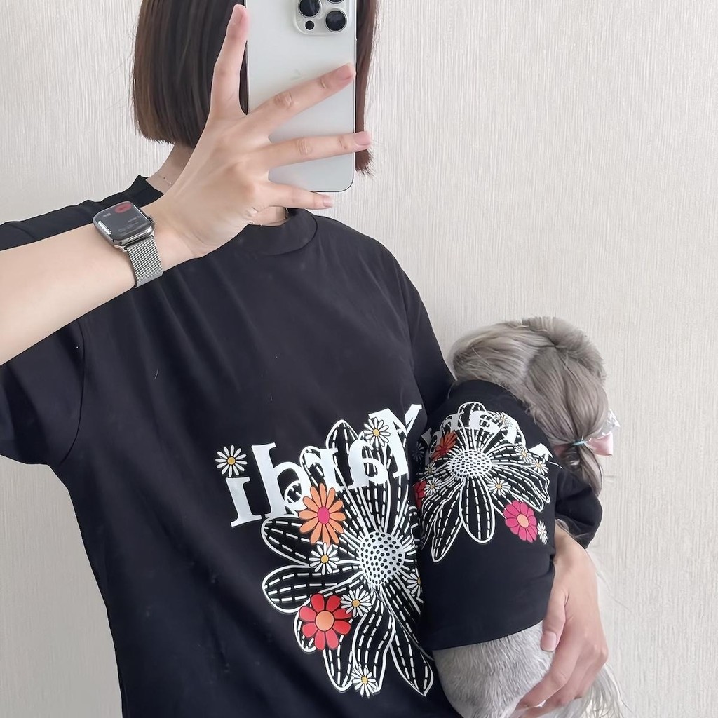 ชุดคู่เจ้าของกับสุนัขและแมว เสื้อยืดแขนสั้น 2 สี พิมพ์ลาย ผ้าฝ้าย 100% ฤดูร้อน บางเบา ใส่สบาย ระบายอากาศดี เหมาะสําหรับโกลเด้น บูลด็อกฝรั่งเศส บิชอง ชิวาวา และแมว
