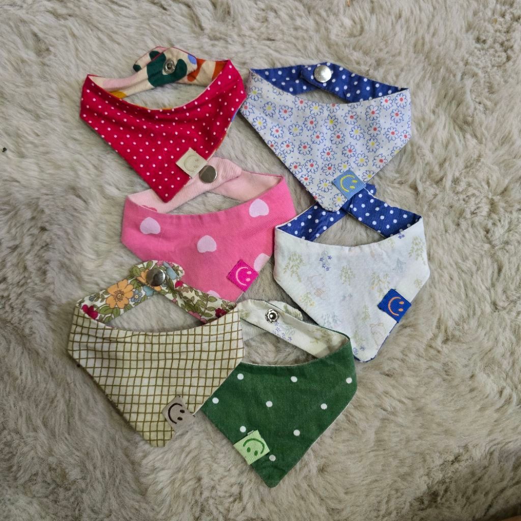 ปลอกคอแมว ผ้าพันคอแมว น้องหมาพันธุ์เล็ก Handmade ขนาดฟรีไซส์ ผ้าคอตตอนใส่ได้ 2 ด้าน
