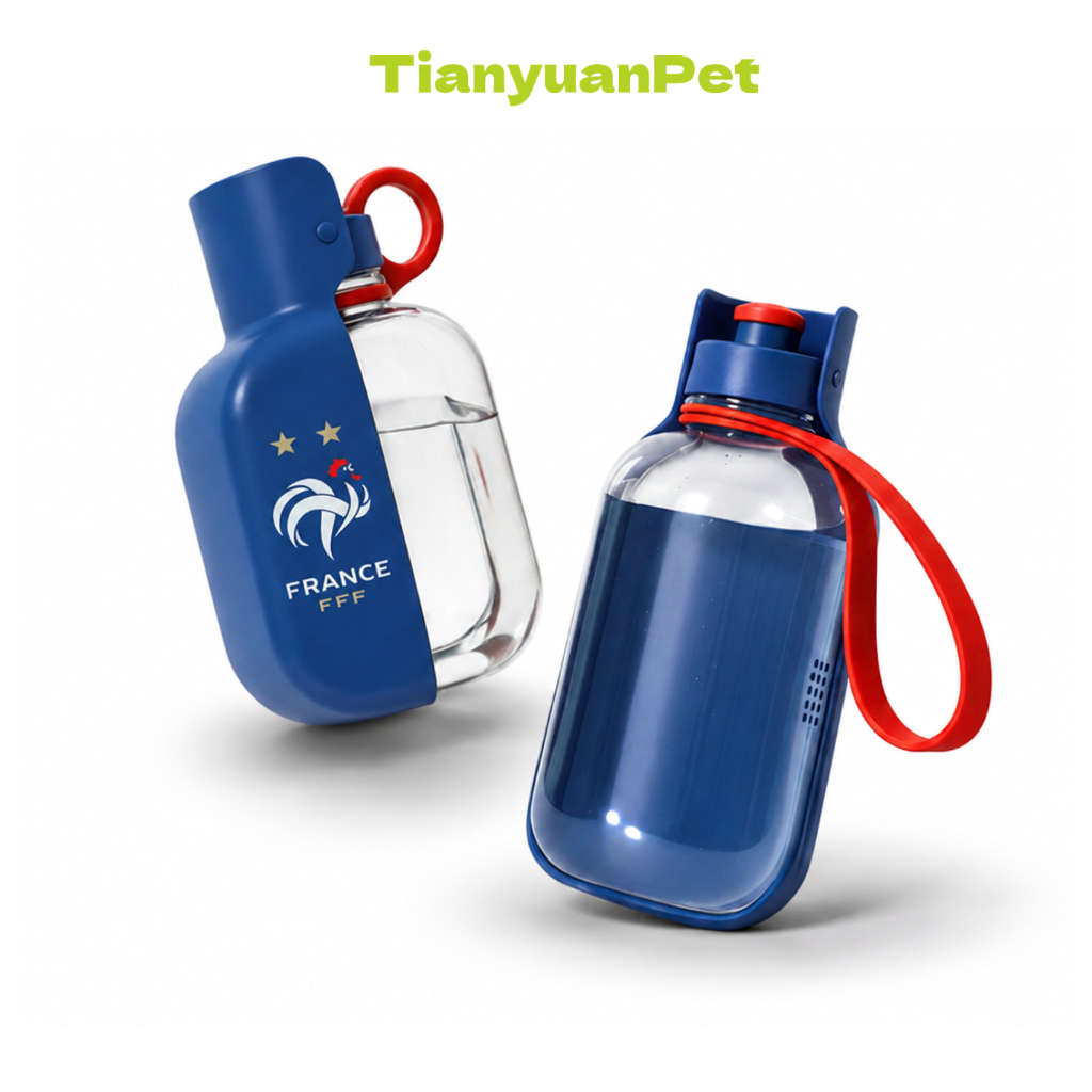 กระบอกน้ําสัตว์เลี้ยง ขวดน้ําสุนัข ขวดน้ําแมว pet water bottle มีชามน้ําในตัว ความจุ 350ml / 550ml ลายทีมชาติ